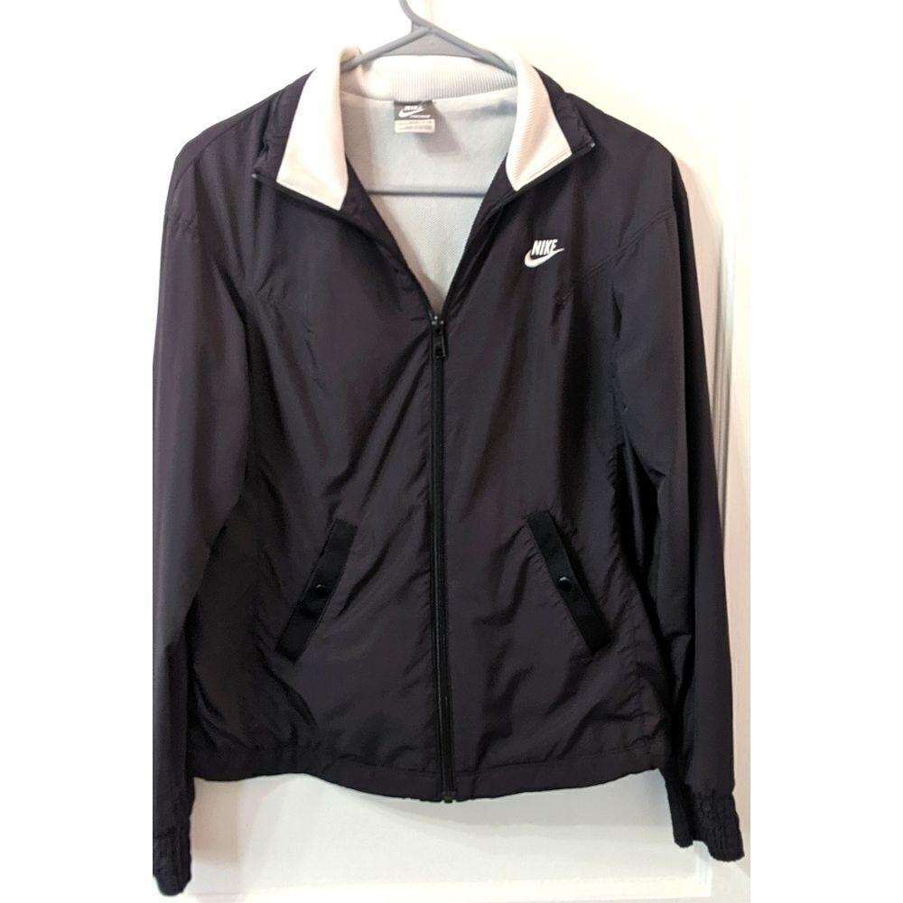Black Nike windbreaker Sz Small